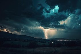 storm-lightning-bolts-bad-weather-forecast-climate-change_407474-25528