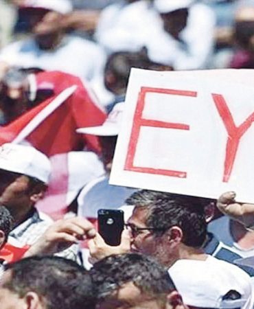 eyt-tE71_cover
