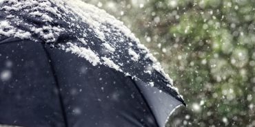 Winter-snow-umbrella-Shutterstock